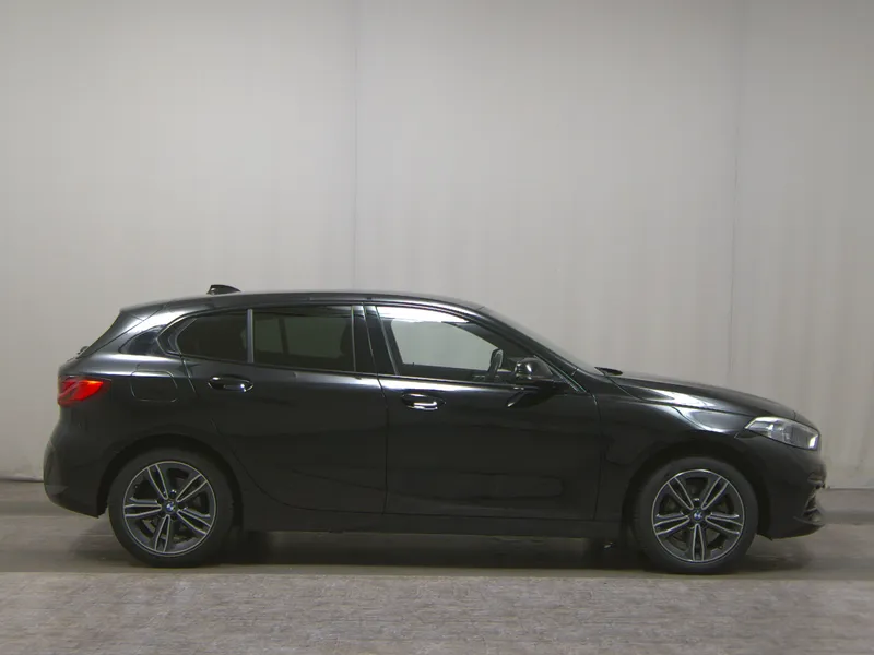 BMW 118i Sport-Line