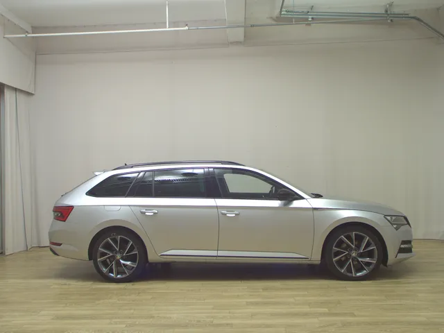 Skoda Superb Kombi 2.0 TDI SportLine