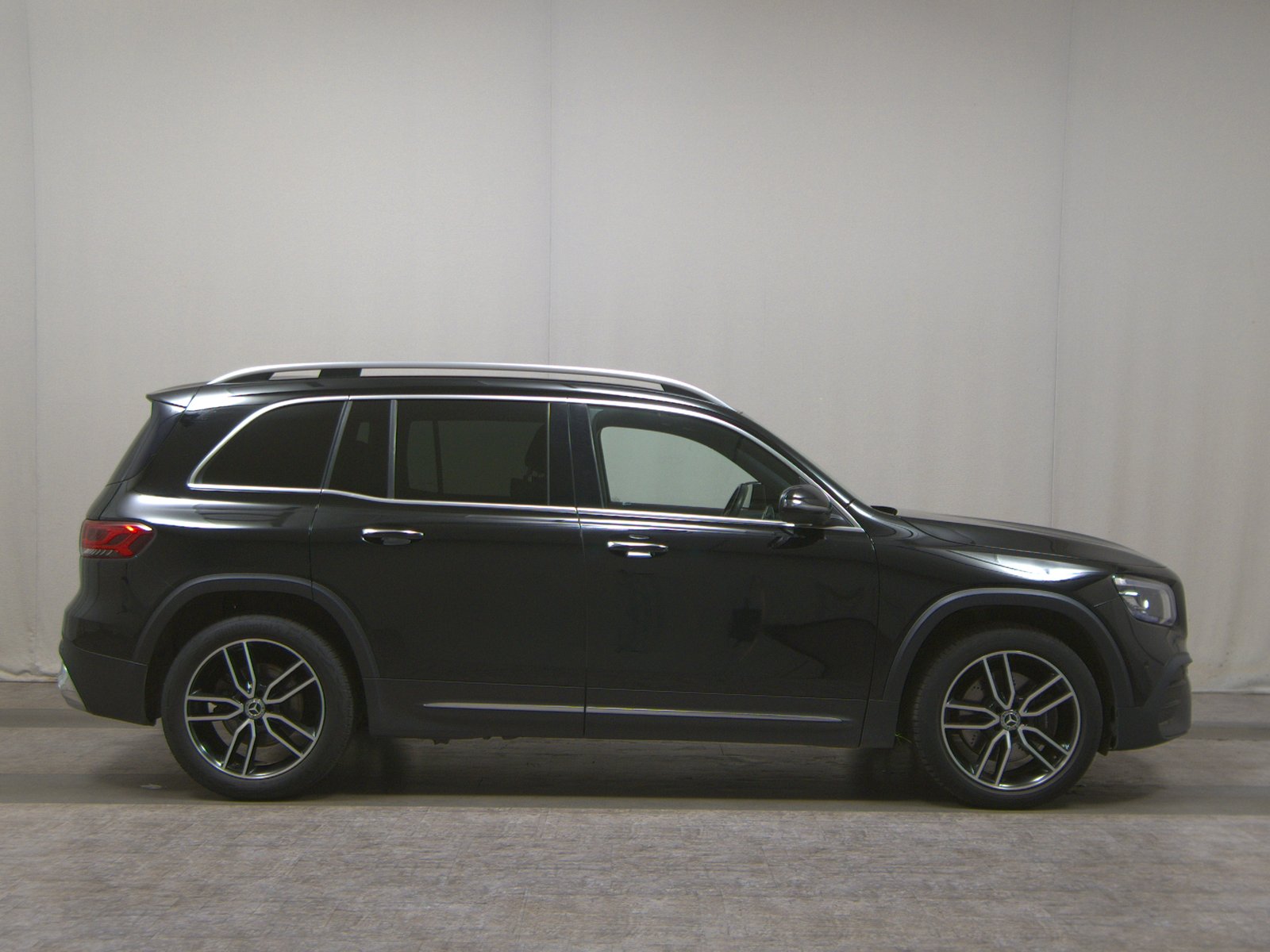 Mercedes-Benz GLB 220 d 4M
