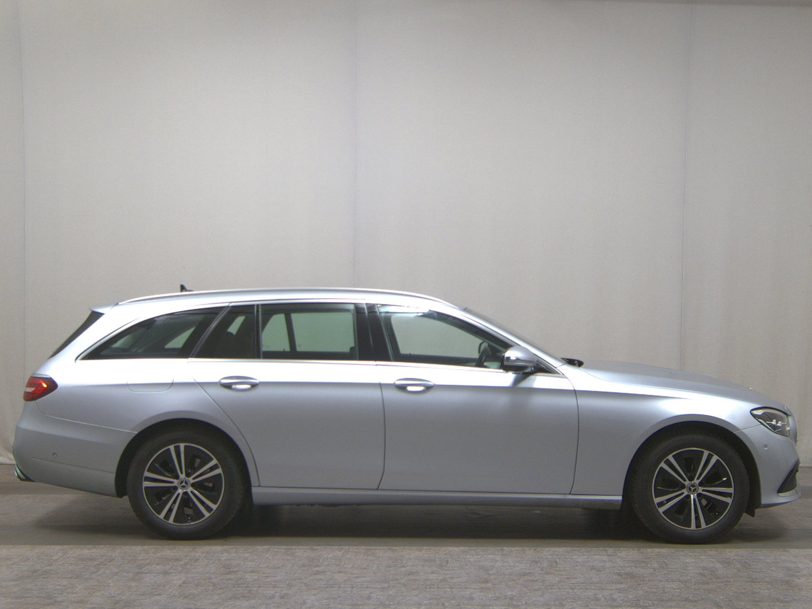 Mercedes-Benz E 220 T