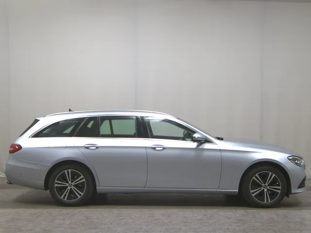 Mercedes-Benz E 220 T Avantgarde