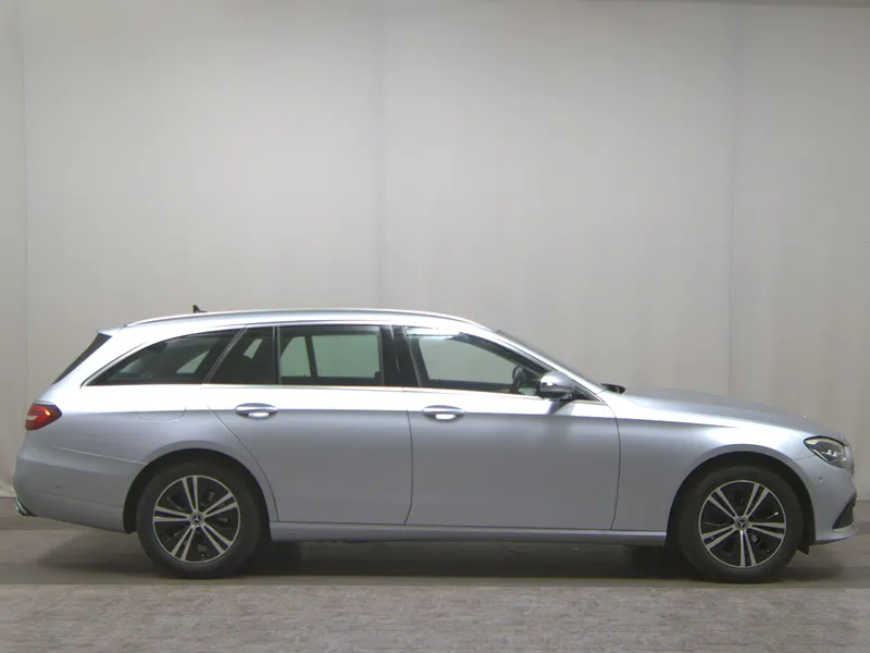 Mercedes-Benz E 220 T Avantgarde
