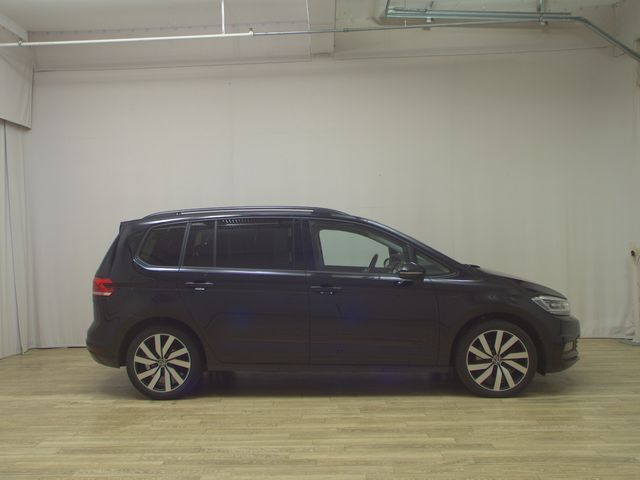 VW Touran 2.0 TDI Highline Navi LED AID RFK AHK Shz