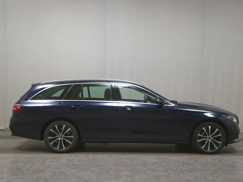 Mercedes-Benz E 300 de T Avantgarde T-Leder Navi Shz RFK AHK DC