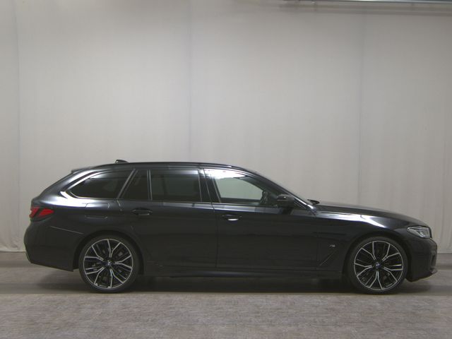 BMW 520dA XDrive Touring M Sport Leder Navi Laser H/K BMW 520dA XDrive Touring M Sport Leder Navi Laser H/K