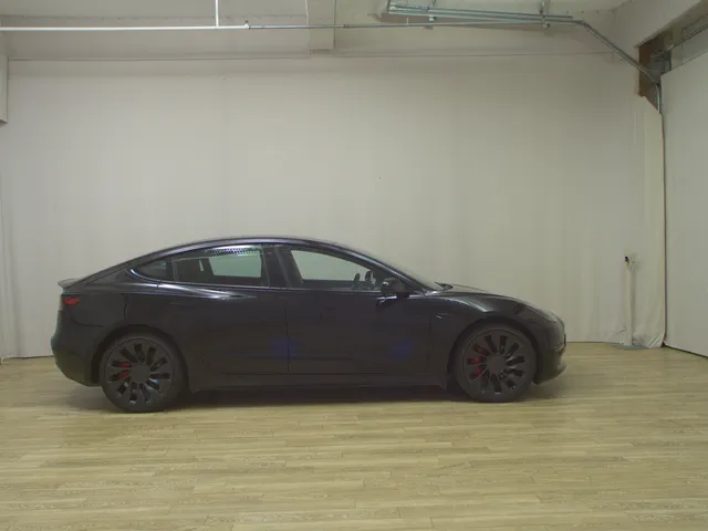 Tesla Model 3 Performance AWD