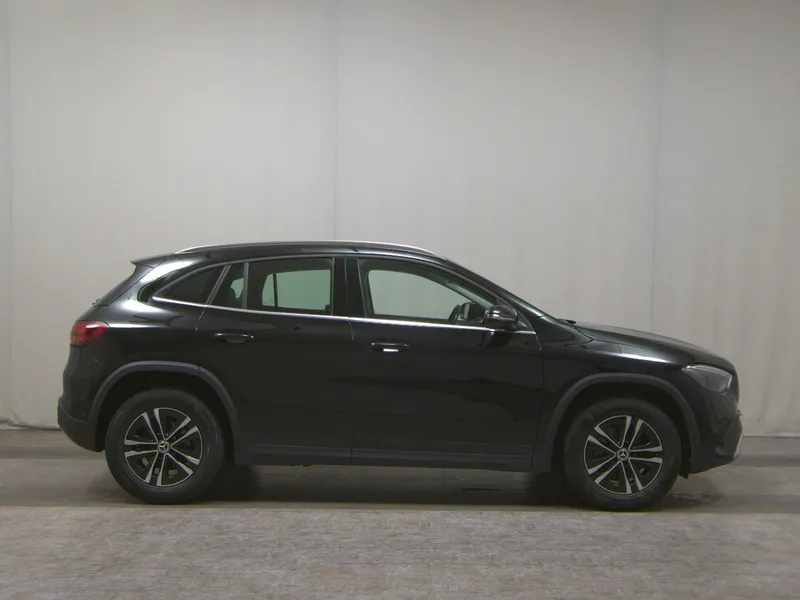 Mercedes-Benz GLA 180