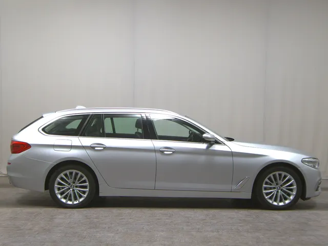 BMW 530dA Touring Luxury-Line