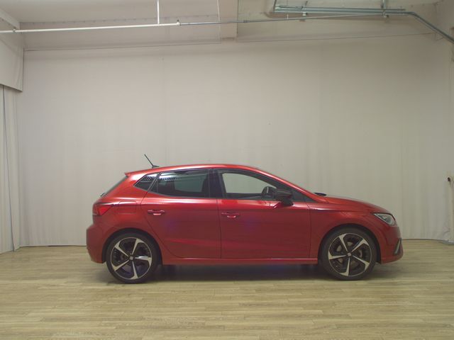 SEAT Ibiza 1.0 TSI FR-Line Navi LED Vc Shz Beats SEAT Ibiza 1.0 TSI FR-Line Navi LED Vc Shz Beats