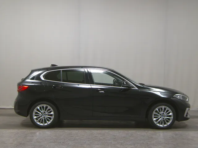 BMW 118i Luxury Line Navi LED LC-Pro