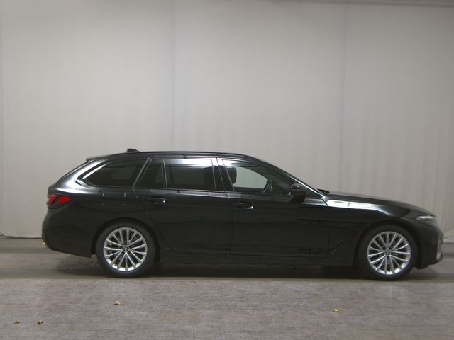 BMW 520d Touring Luxury-Line NAVI SPORTSITZE KLIMAAUT LED RADIO