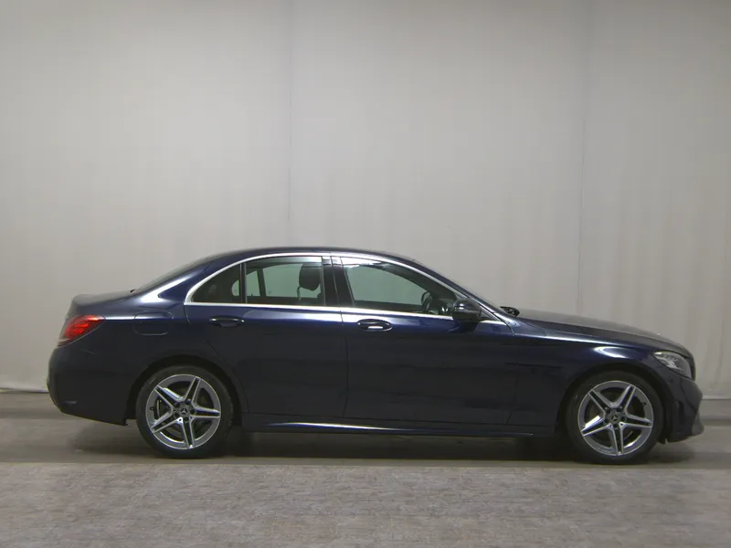 Mercedes-Benz C 220d AMG Line
