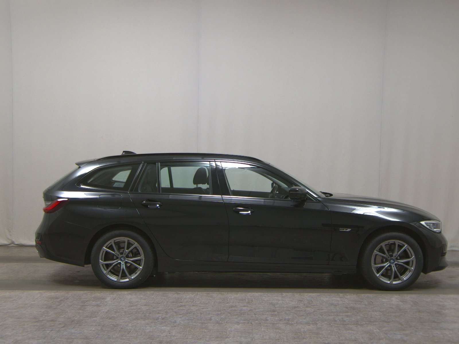 BMW 330e Touring