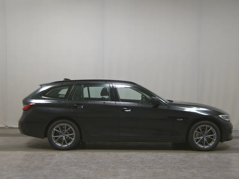 BMW 330e Touring xDr Sport-Line