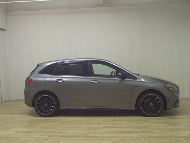 Mercedes-Benz B 250 e AMG-Line