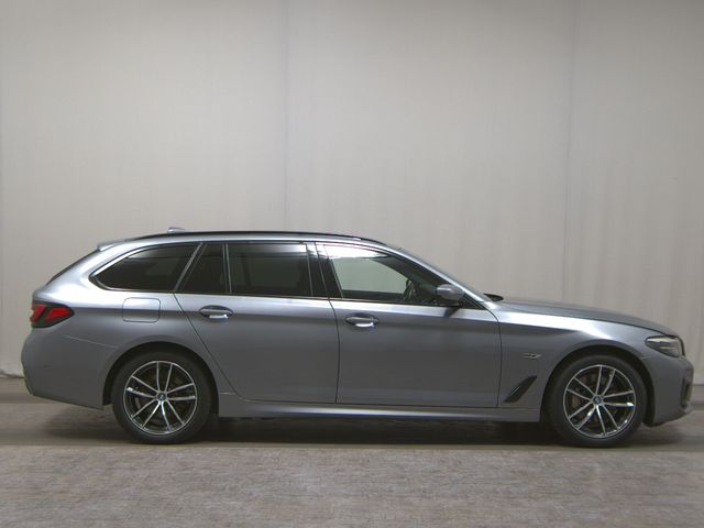 BMW 530e Touring M-Sport LEDER NAVI LED LC PROF