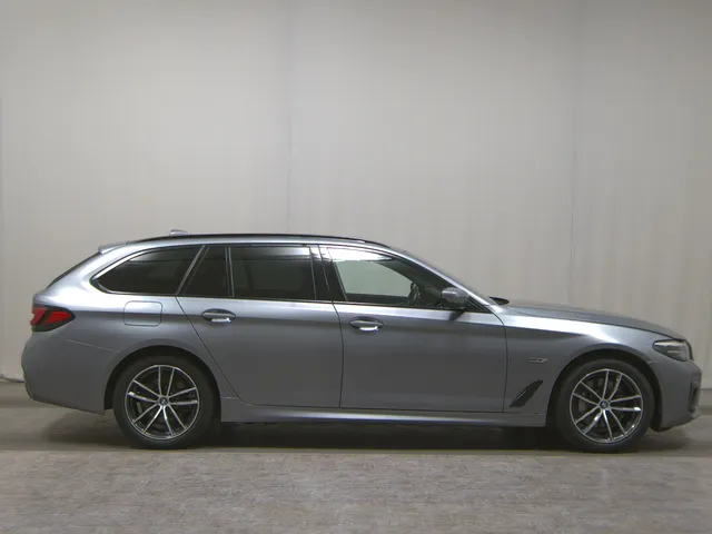 BMW 530e Touring M-Sport