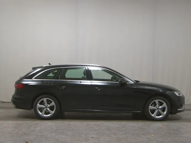 Audi A4 Avant 40 TFSI advanced