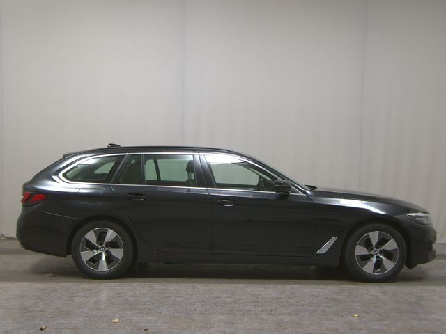 BMW 520dA Touring Leder Navi LED LC Prof. AHK RFK BMW 520dA Touring Leder Navi LED LC Prof. AHK RFK