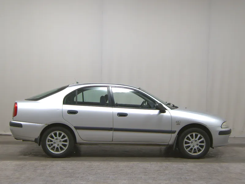 Mitsubishi Carisma