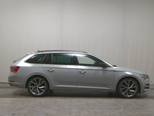 Skoda Superb Kombi 2.0 TDI SportLine