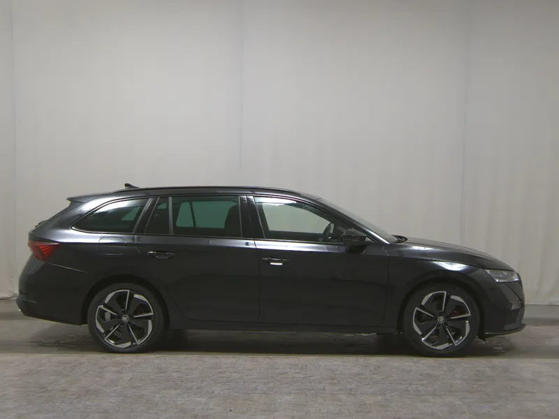 Skoda Octavia Kombi 2.0 TDI RS Navi LED RFK AHK