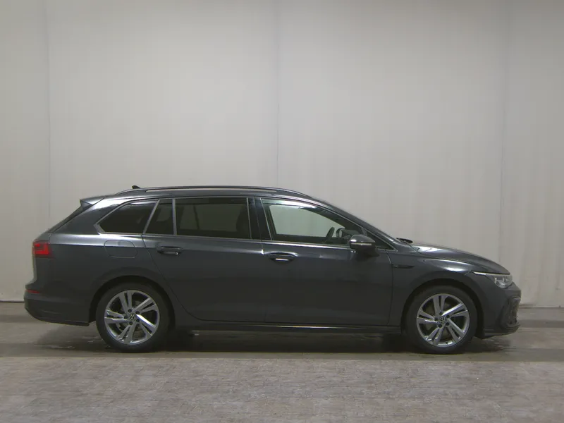 Volkswagen Golf-8 Var. 2.0 TDI R-Line