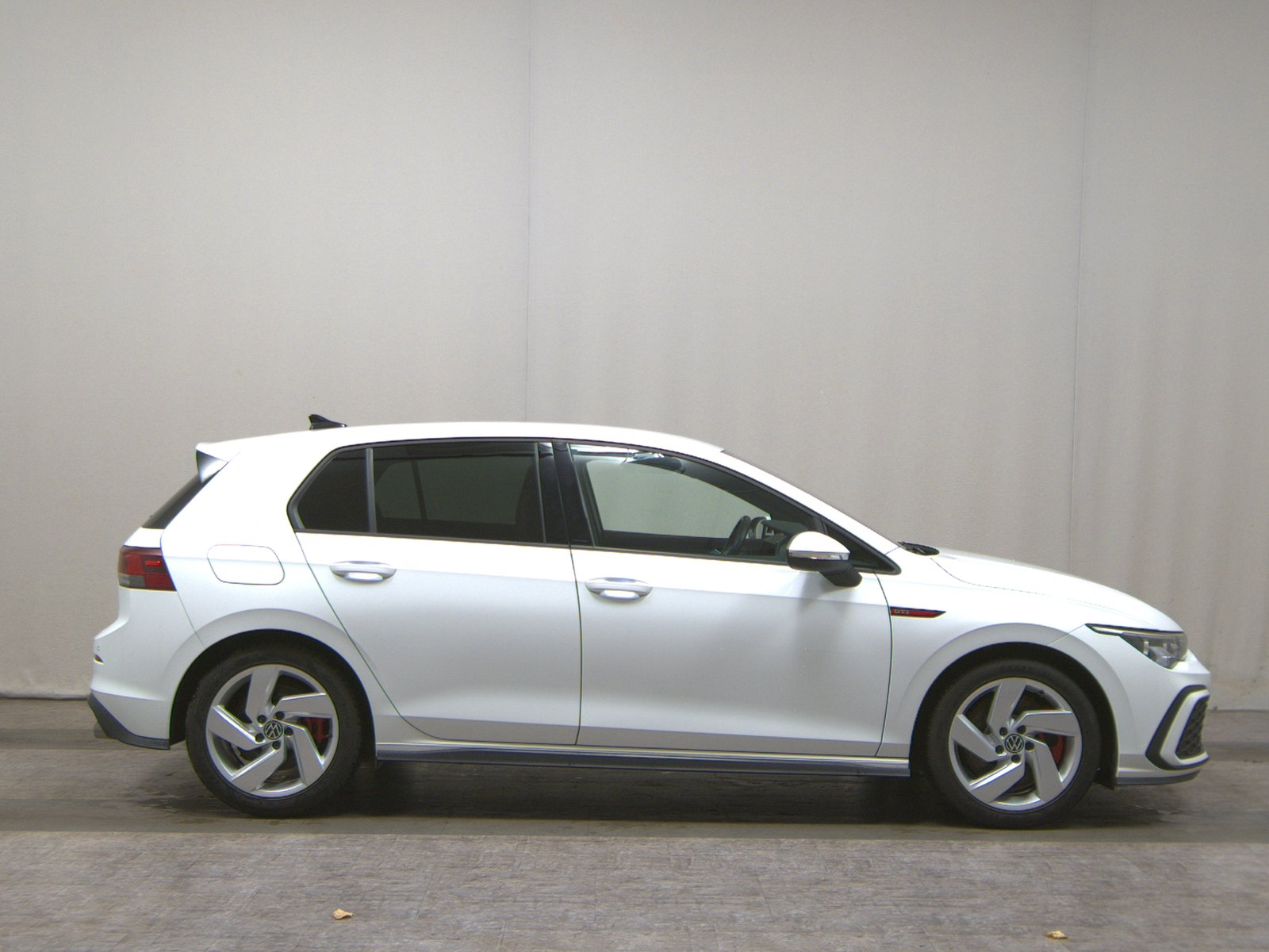 Volkswagen Golf-8