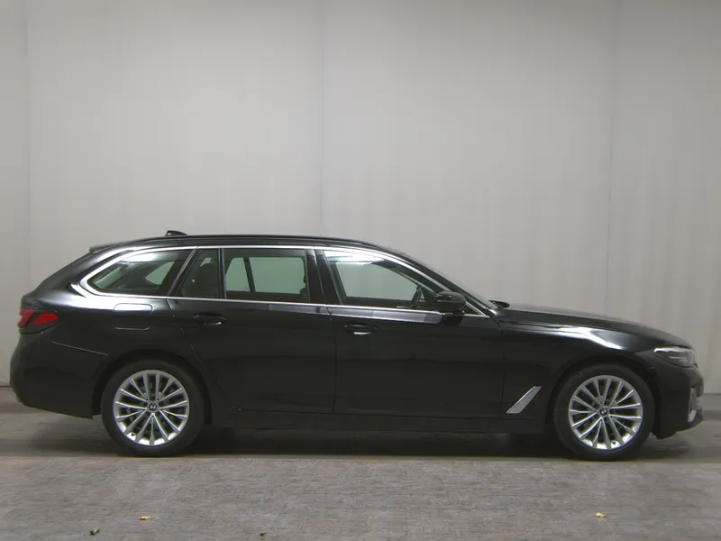 BMW 520i Touring Luxury-Line