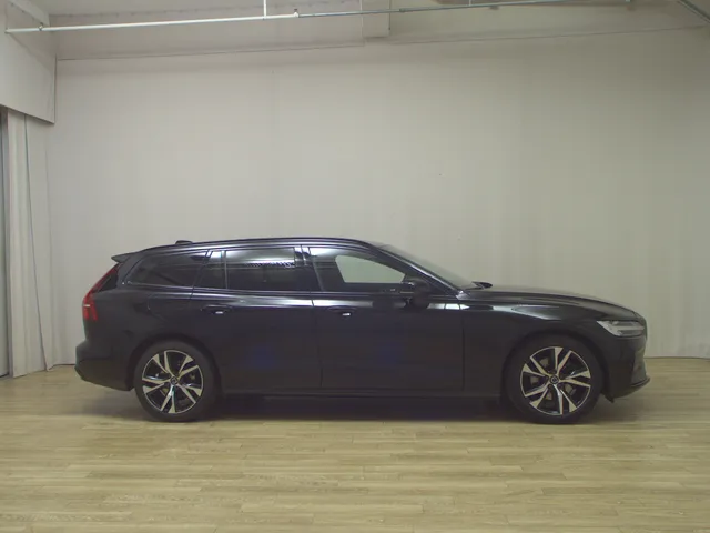 Volvo V60 B4 D R-Design
