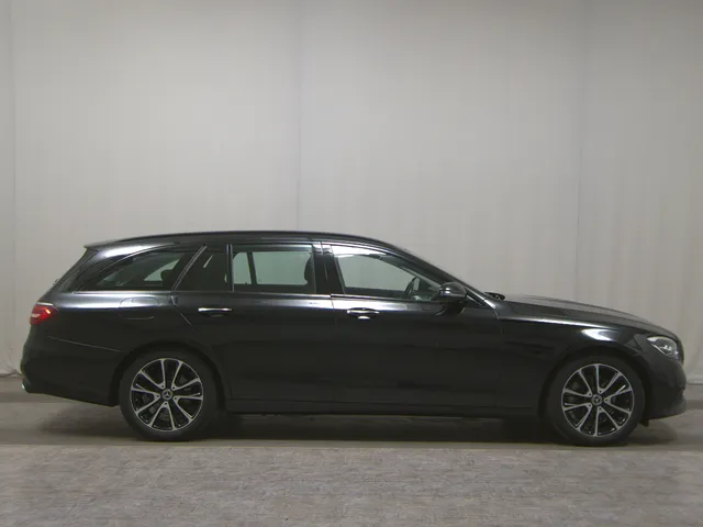 Mercedes-Benz E 220 T d Avantgarde