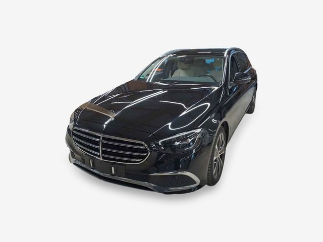 MERCEDES-BENZ E 300 T De Exclusive NAVI LED LEDER SHZ PANO