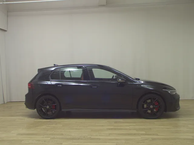 Volkswagen Golf 2.0 TSI GTI