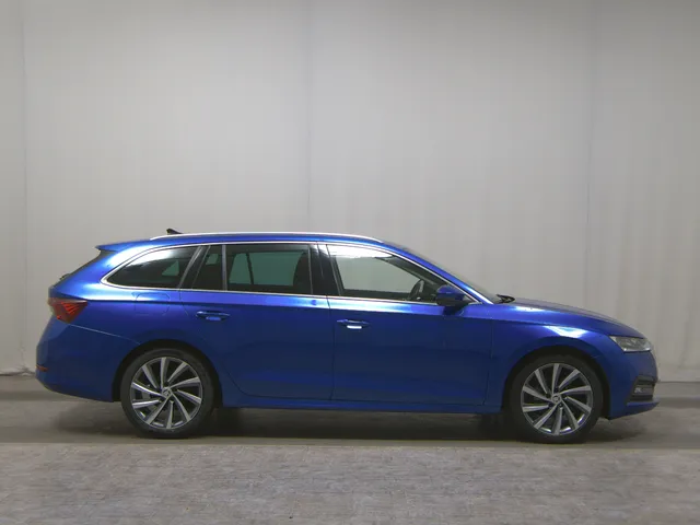 Skoda Octavia Kombi 2.0 TDI First Ed.
