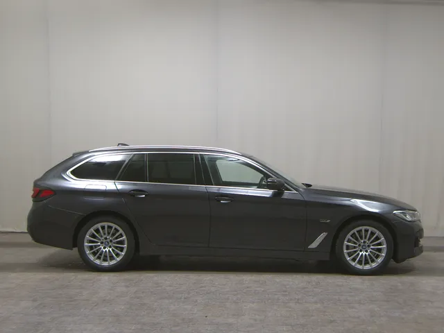 BMW 530e Touring Luxury-Line