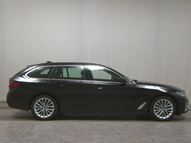BMW 530dA Touring Luxury-Line